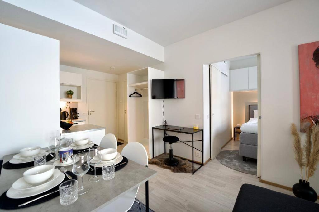1Br Suite - King Size Bed - Wi-Fi - Gym & Sauna ロヴァニエミ エクステリア 写真