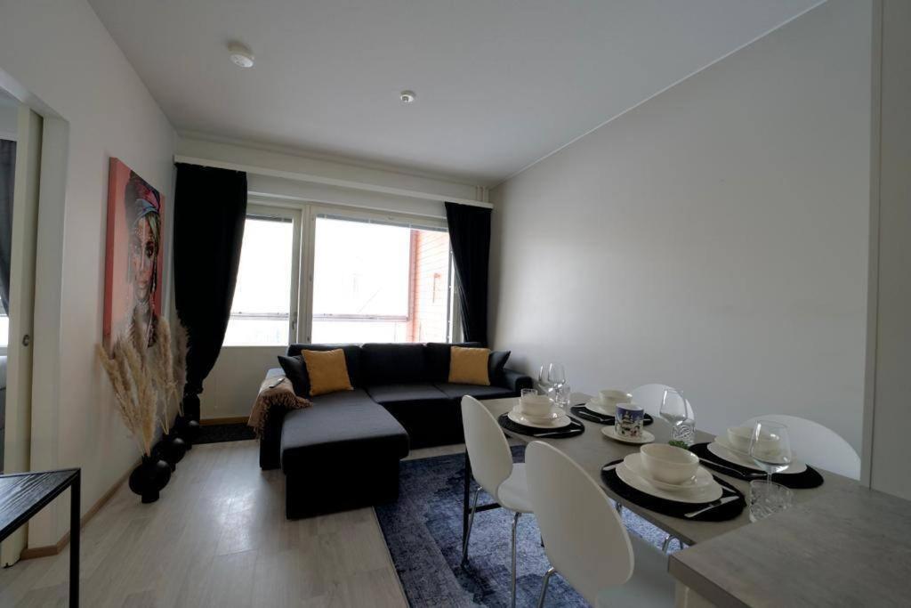 1Br Suite - King Size Bed - Wi-Fi - Gym & Sauna ロヴァニエミ エクステリア 写真
